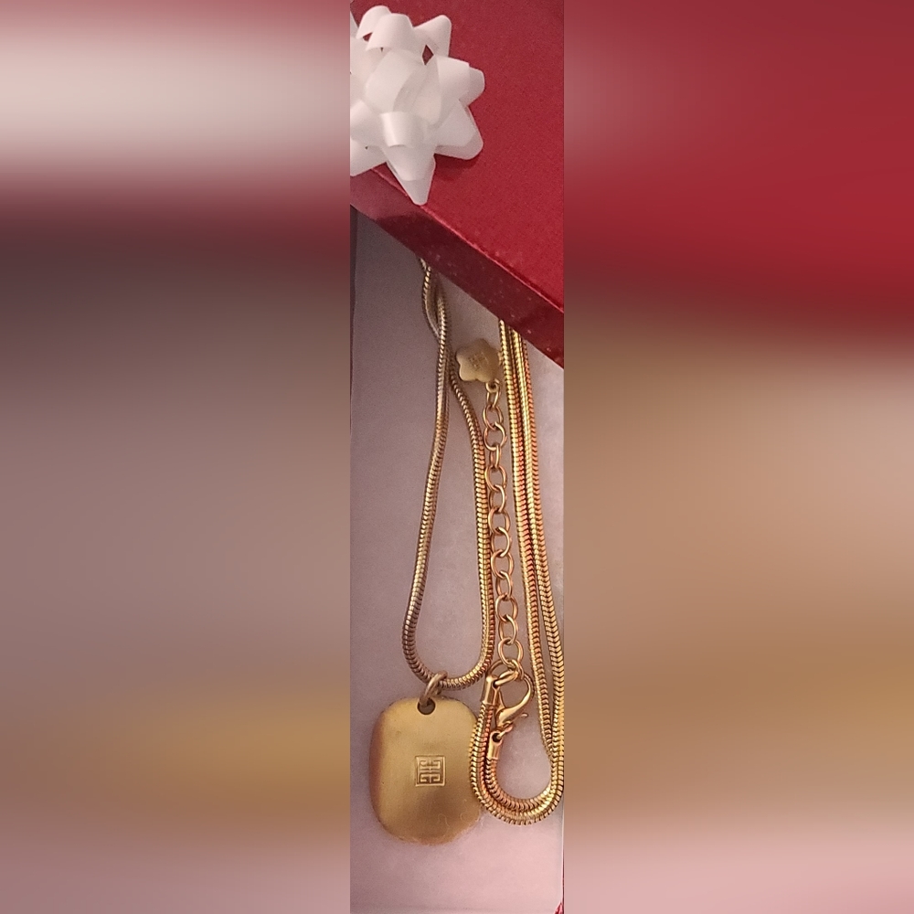Givenchi vintage gold plated chain - Picture 3 of 8